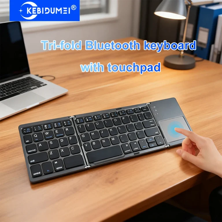 Compact travel keyboard with built-in lithium battery